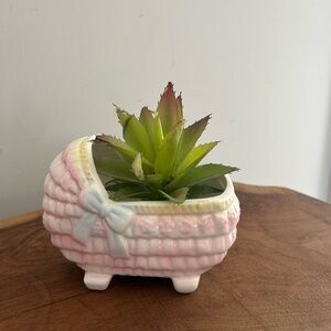 Vintage Baby/Nursery Bassinet cradle Planter Bowl Pink with Bow